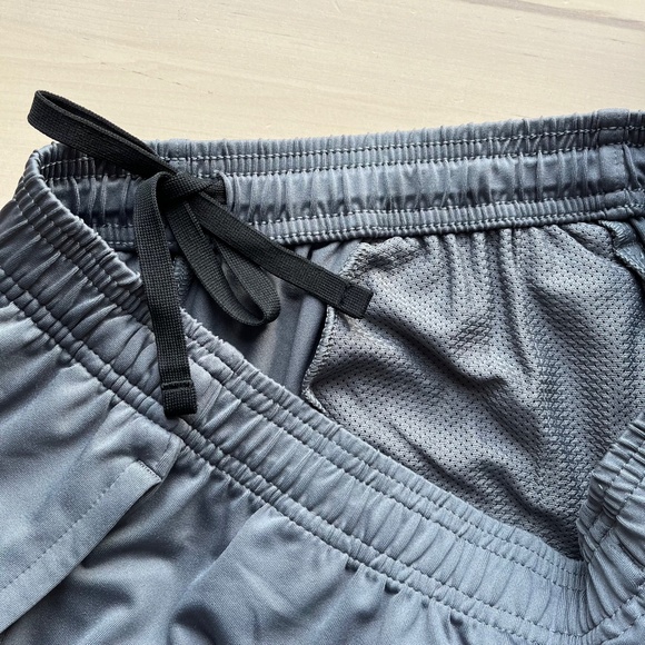 Under Armour joggers - Picture 5 of 12